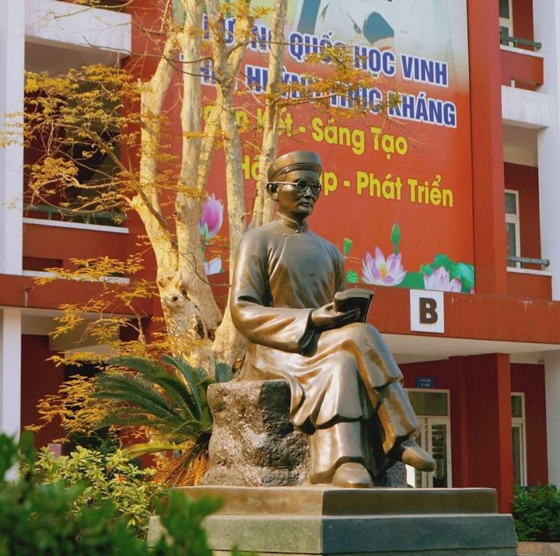 Trường THPT Huỳnh Thúc Kháng