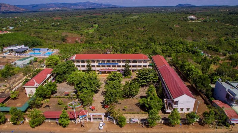 Trường THPT Huỳnh Thúc Kháng