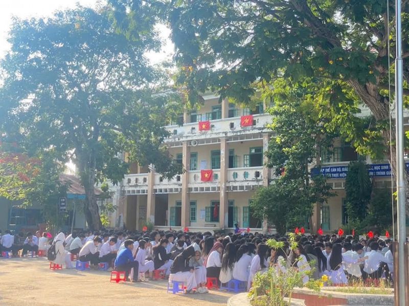 Trường THPT Lấp Vò 1