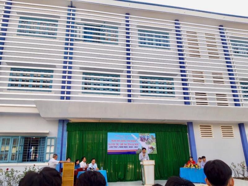 Trường THPT Lấp Vò 2