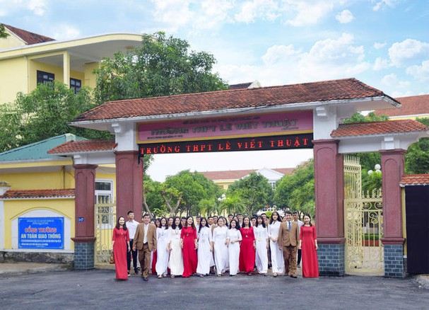 Trường THPT Lê Viết Thuật