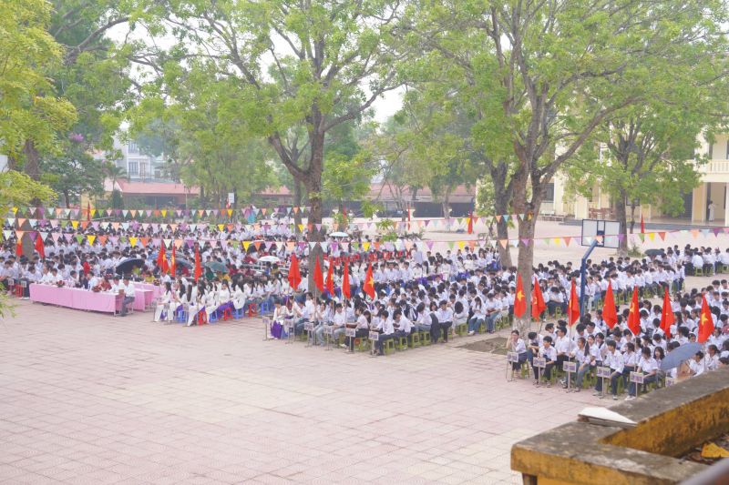 Trường THPT Lục Nam