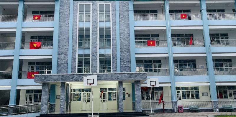 Trường THPT Lý Thái Tổ