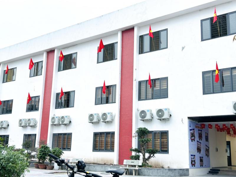 Trường THPT Lý Thường Kiệt