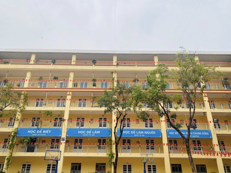 Trường THPT M.V.Lômônôxốp