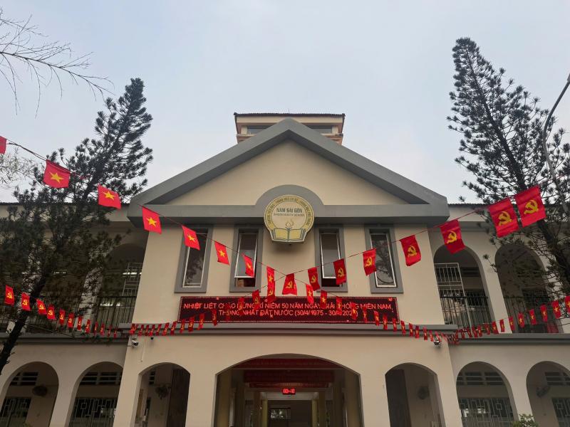 Trường THPT Nam Sài Gòn