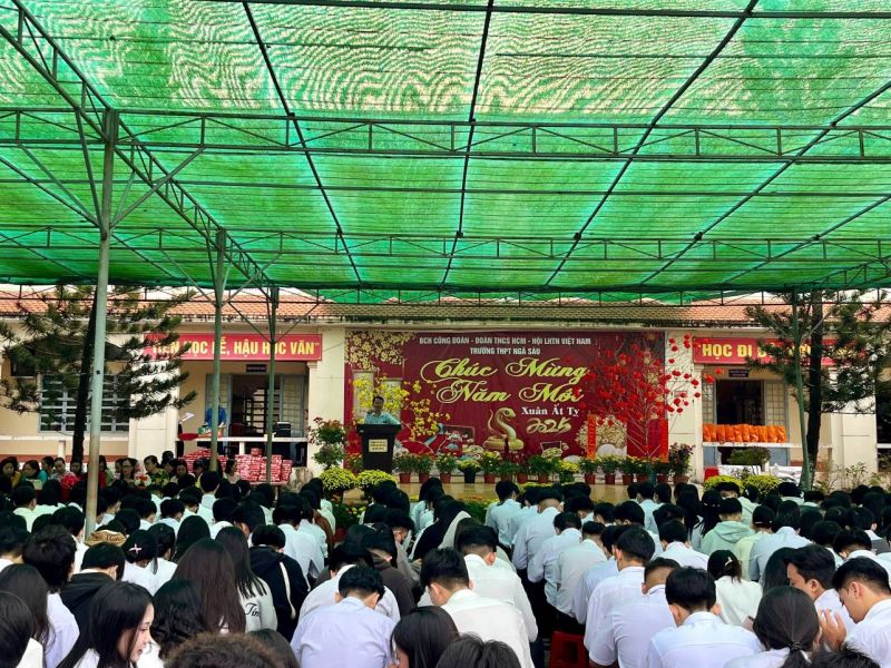 Trường THPT Ngã Sáu
