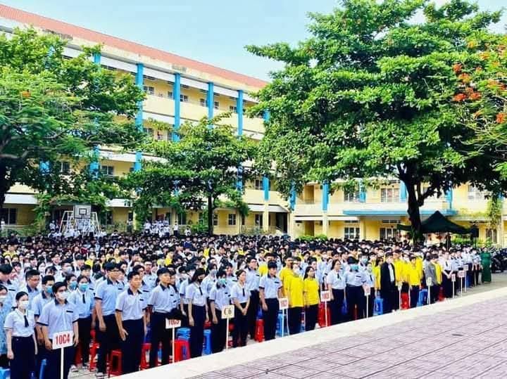 Trường THPT Ngô Gia Tự