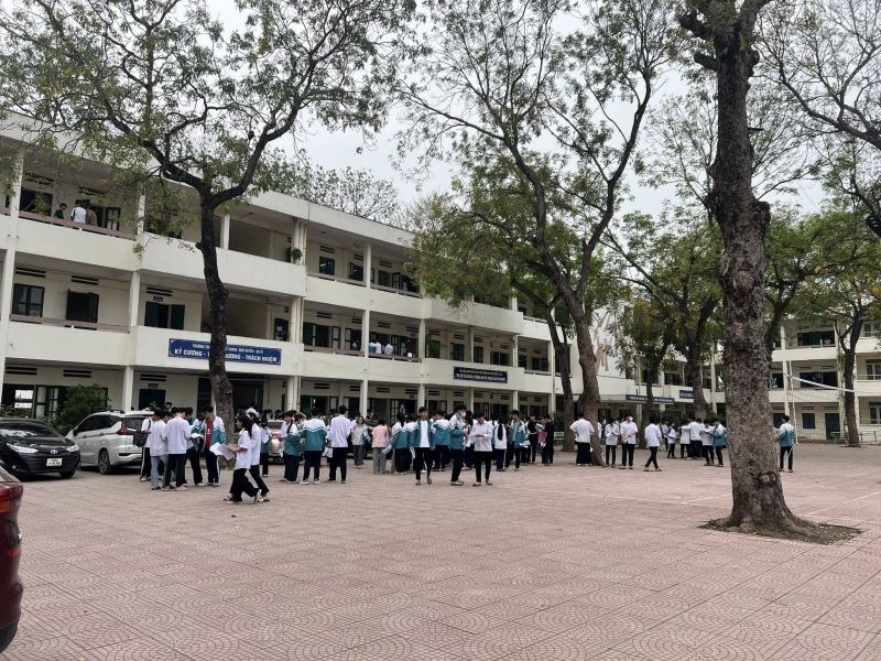 Trường THPT Ngô Quyền