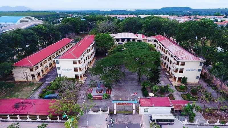 Trường THPT Nguyễn Du