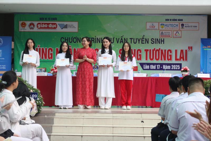 Trường THPT Nguyễn Hữu Thọ