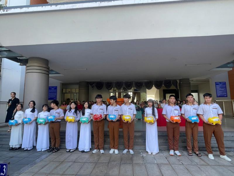 Trường THPT Nguyễn Thị Minh Khai