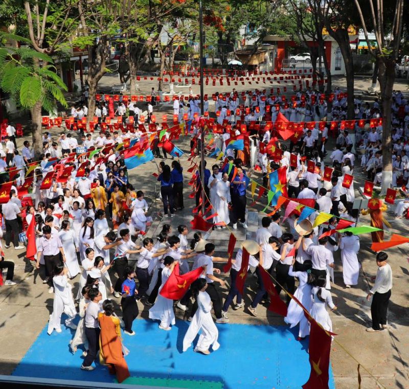 Trường THPT Nguyễn Trãi