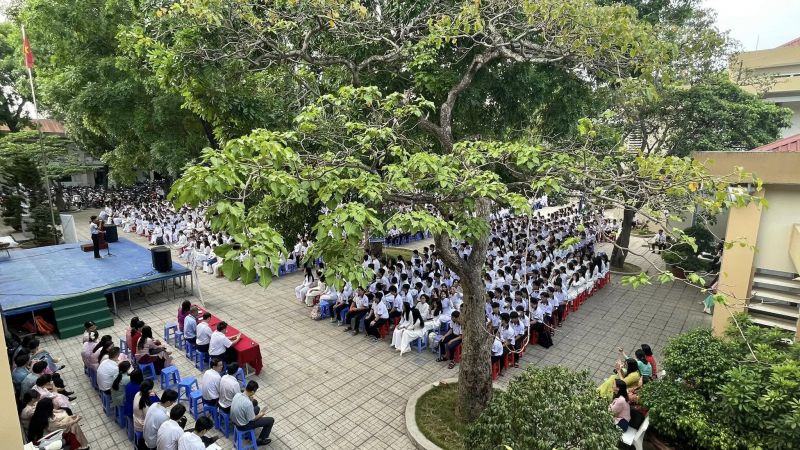 Trường THPT Nguyễn Trãi