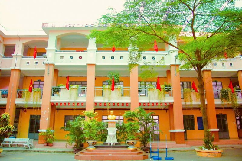 Trường THPT Nguyễn Văn Linh
