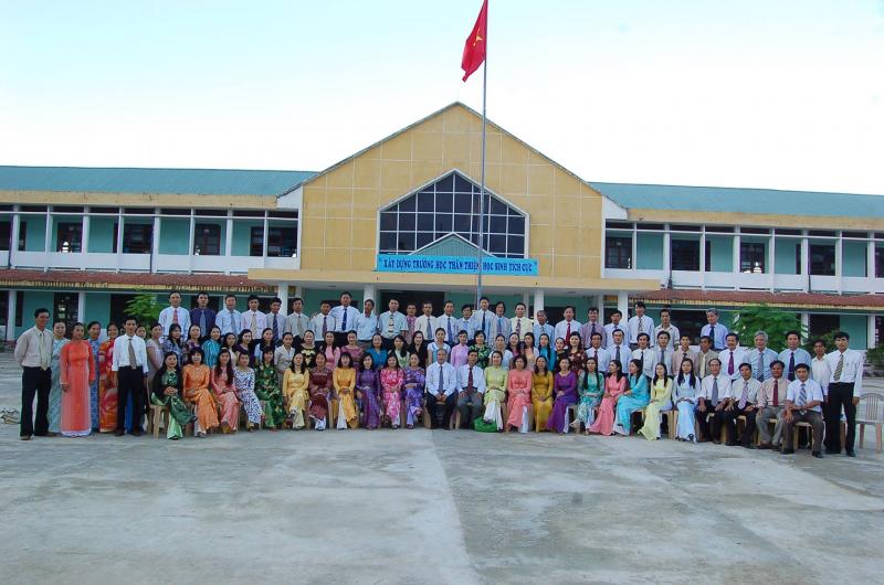 Trường THPT Núi Thành