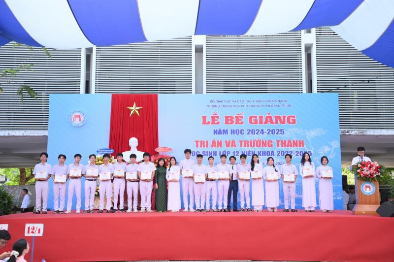 Trường THPT Phan Châu Trinh