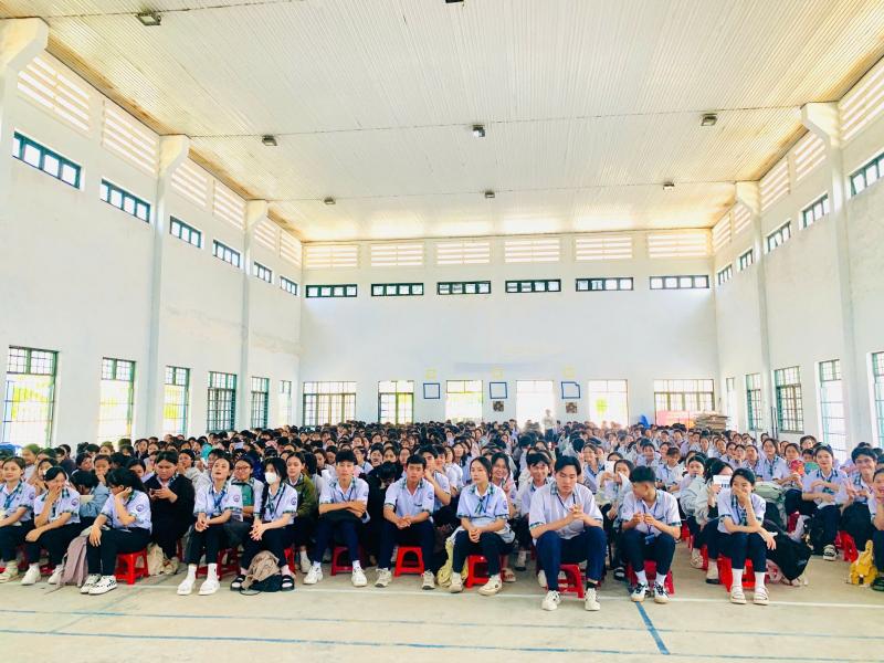 Trường THPT Phan Chu Trinh