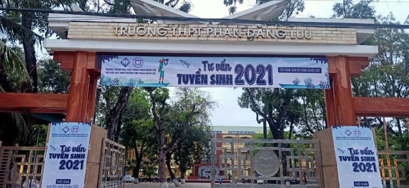 Trường THPT Phan Đăng Lưu