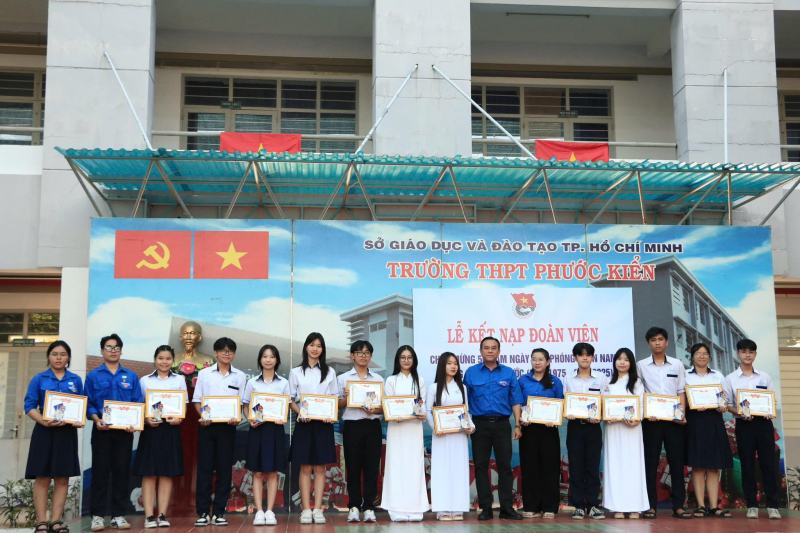 Trường THPT Phước Kiển