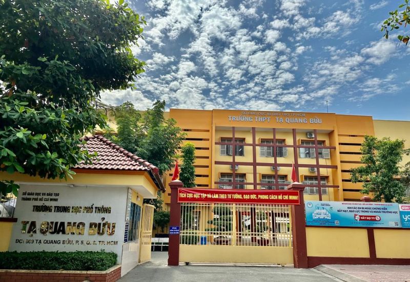 Trường THPT Tạ Quang Bửu