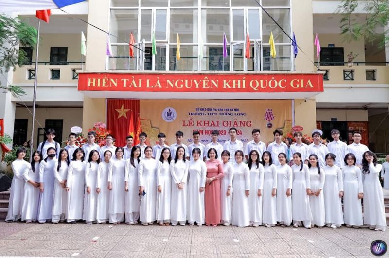 Trường THPT Thăng Long
