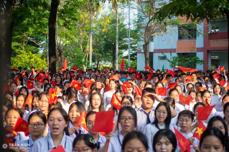 Trường THPT Trấn Biên