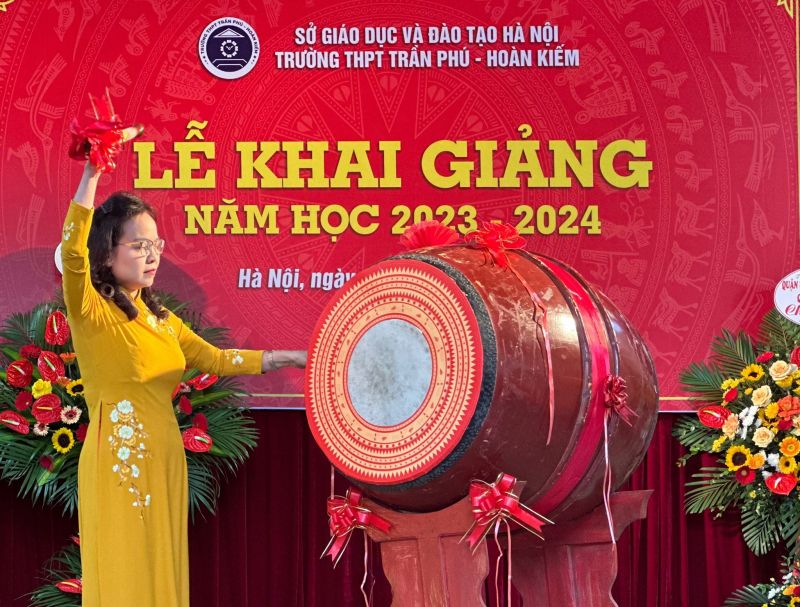 Khai giảng tại Trường THPT Trần Phú