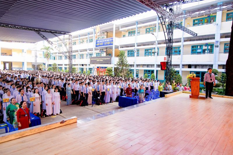 Trường THPT Trần Phú