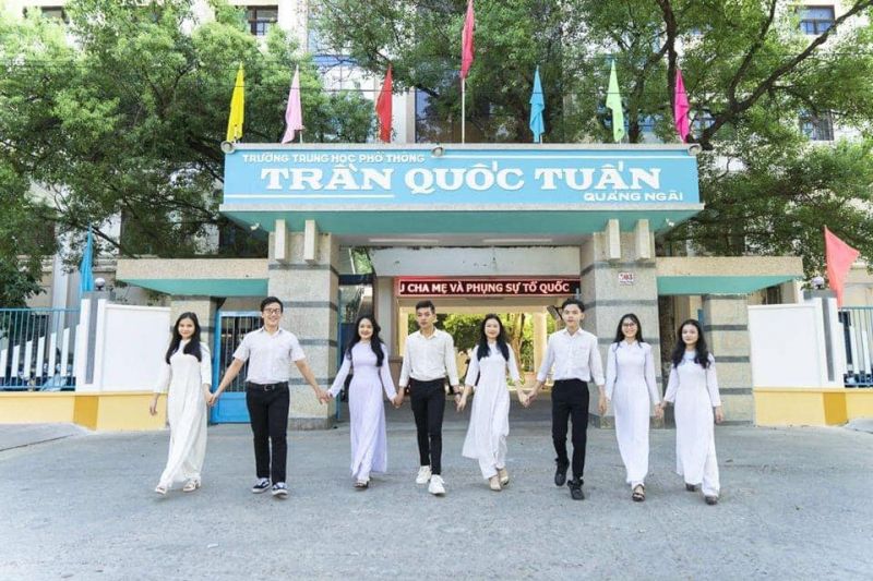 Tr­ường THPT Trần Quốc Tuấn