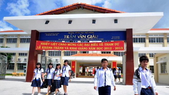Trường THPT Trần Văn Giàu