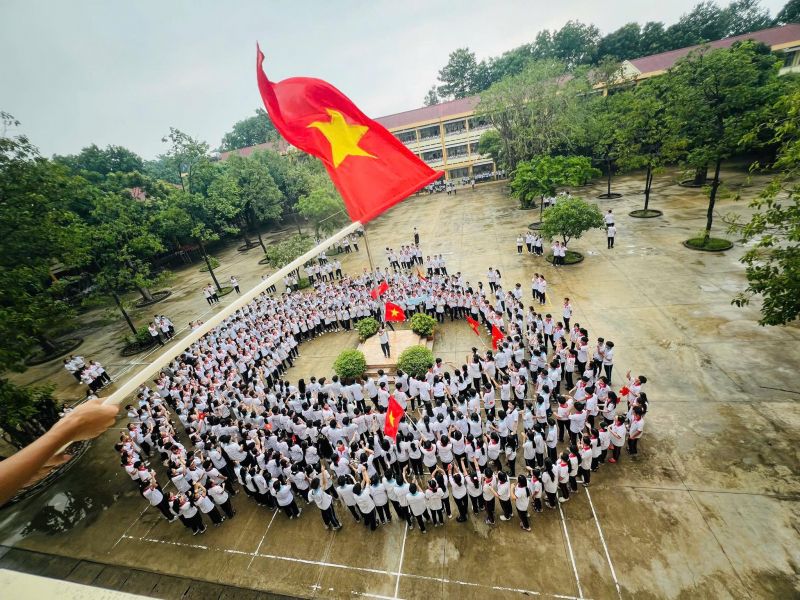 Trường THPT Trung Phú