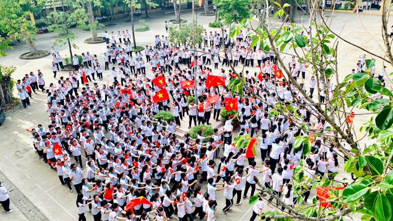 Trường THPT Trung Phú