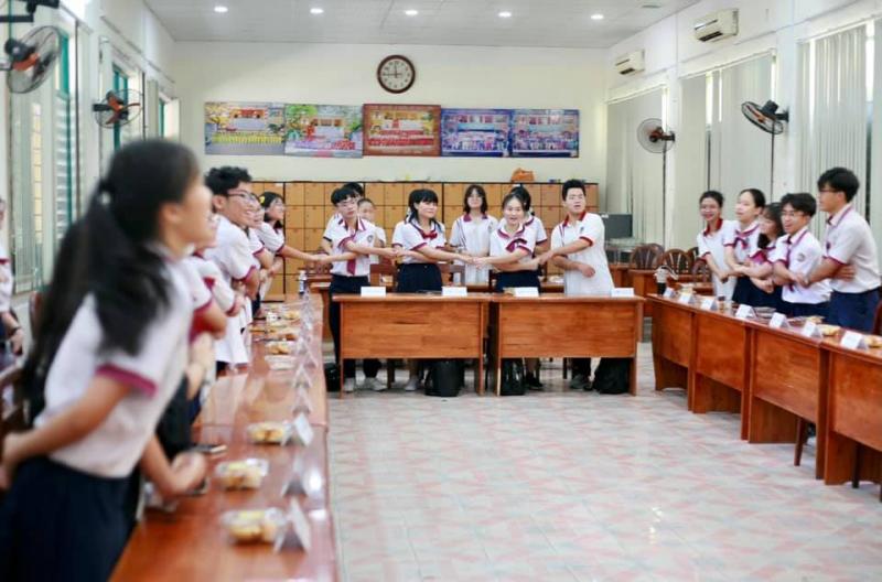 Trường THPT Trưng Vương