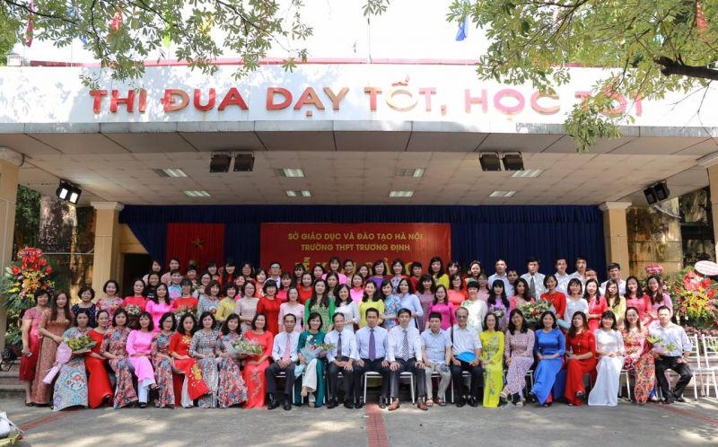 Giáo viên Trường THPT Trương Định