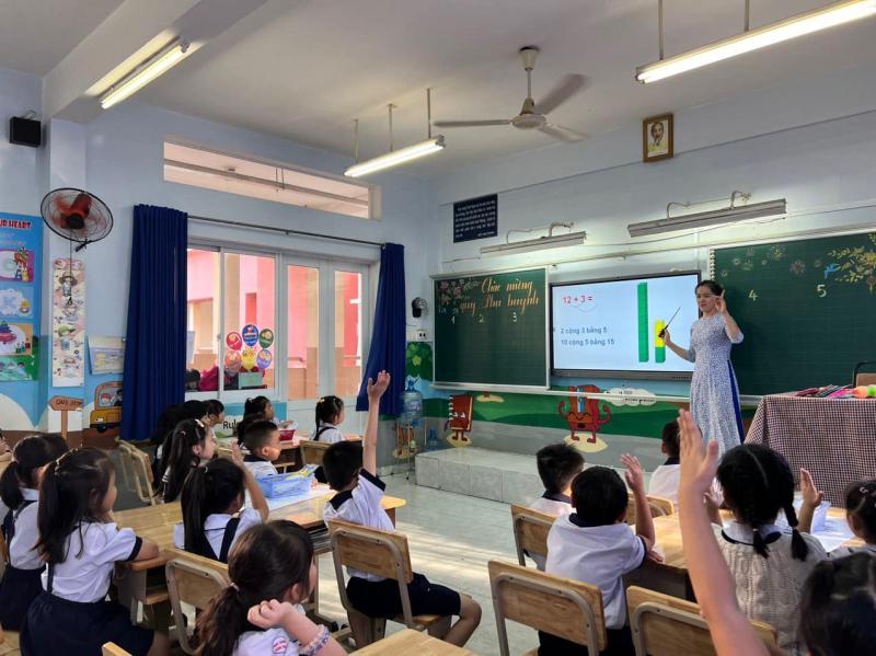 Trường Tiểu Học Đặng Trần Côn