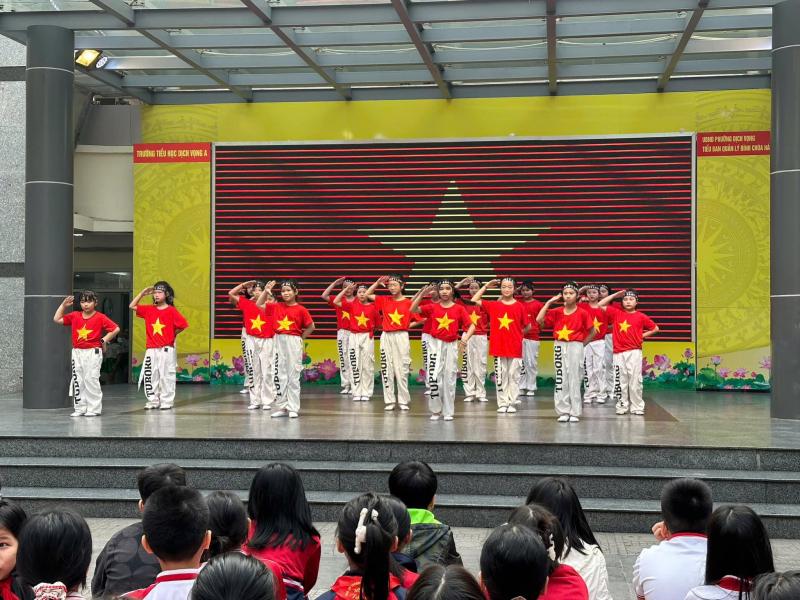 Trường Tiểu học Dịch Vọng A