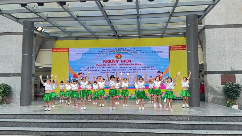 Trường Tiểu học Dịch Vọng A