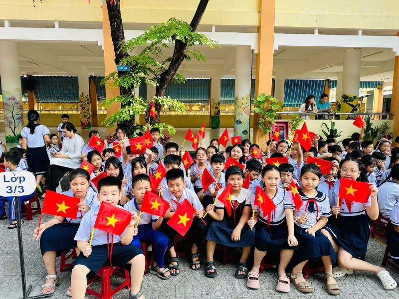 Trường Tiểu học Diên Hồng