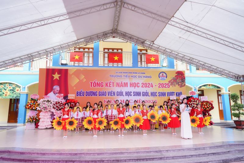Trường Tiểu học Dư Hàng