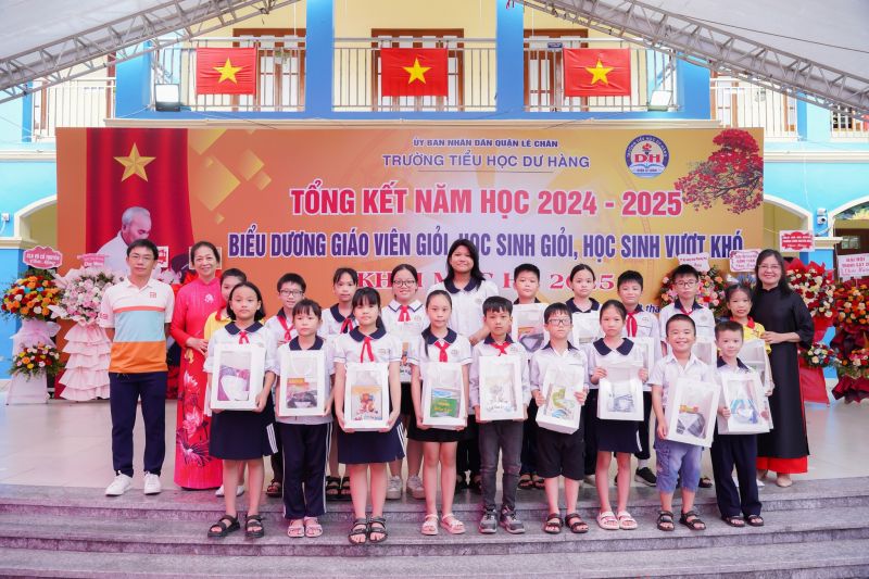 Trường Tiểu học Dư Hàng