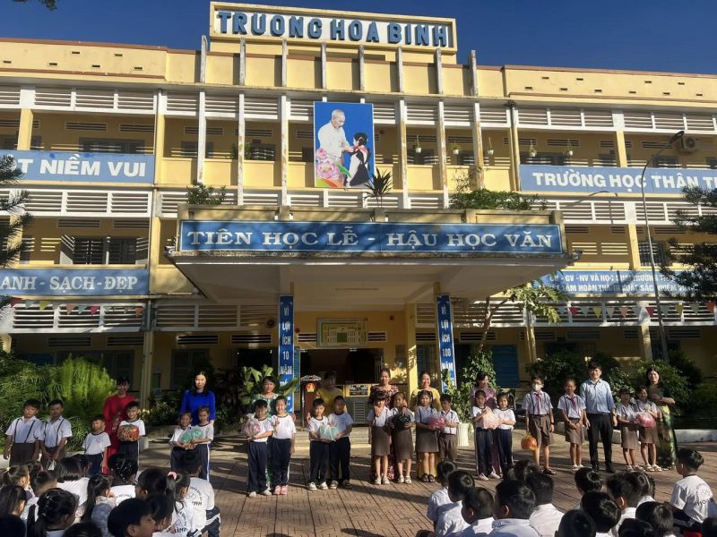 Trường Tiểu Học Hoà Bình