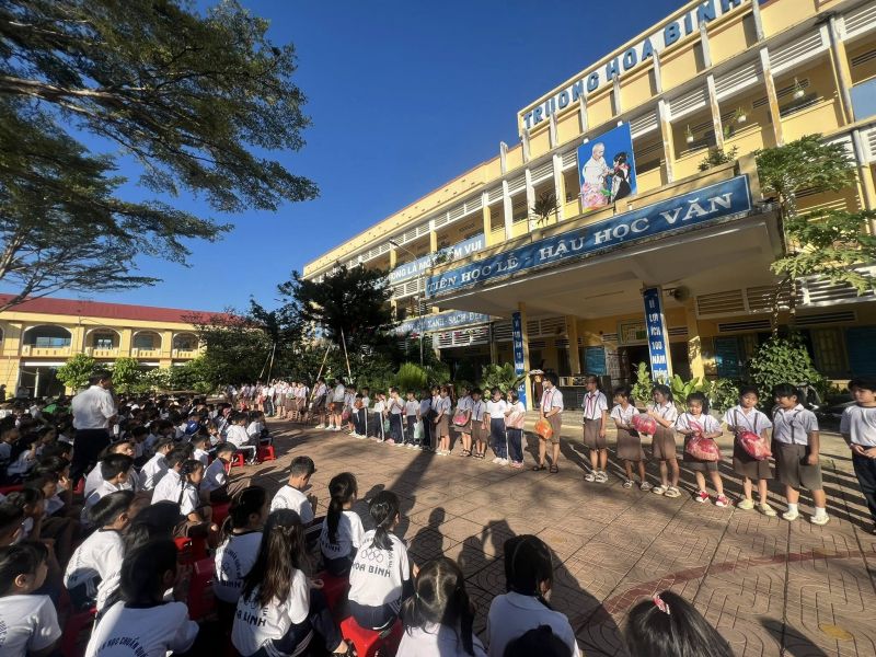 Trường Tiểu Học Hoà Bình
