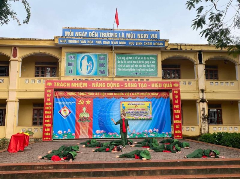 Trường tiểu học Hòa Sơn