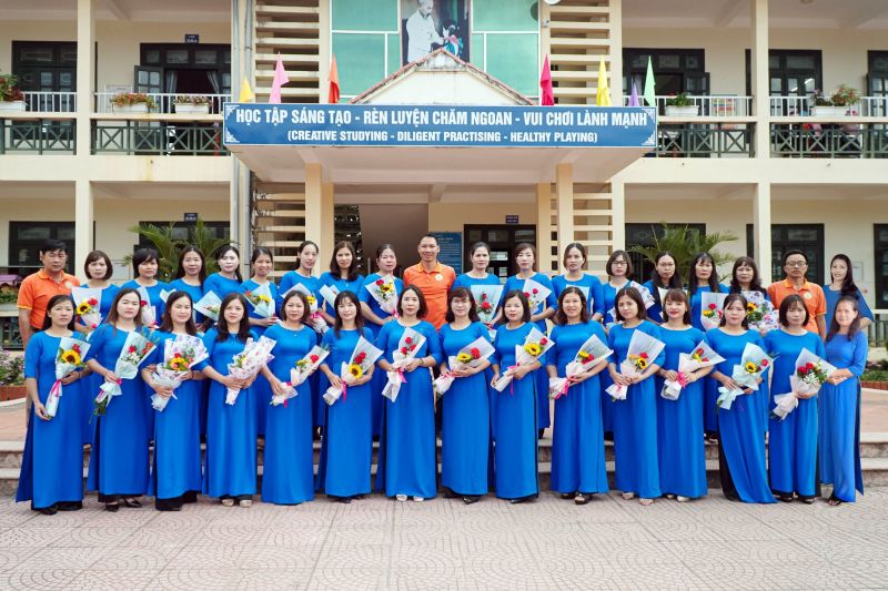 Tha hồ tin tưởng giao phó việc dạy con cho vợ