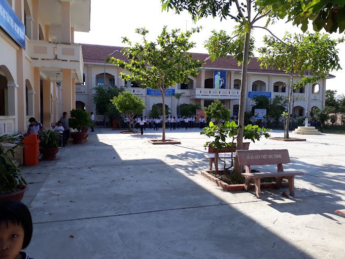 Trường Tiểu Học Lê Hồng Phong