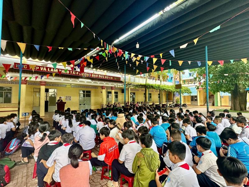 Trường tiểu học Lê Hồng Phong