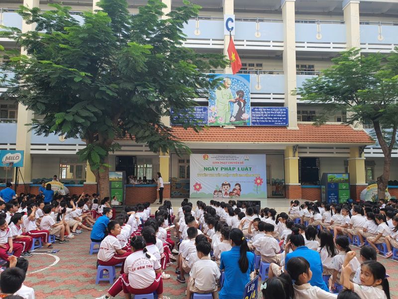 Trường Tiểu học Lê Văn Tám
