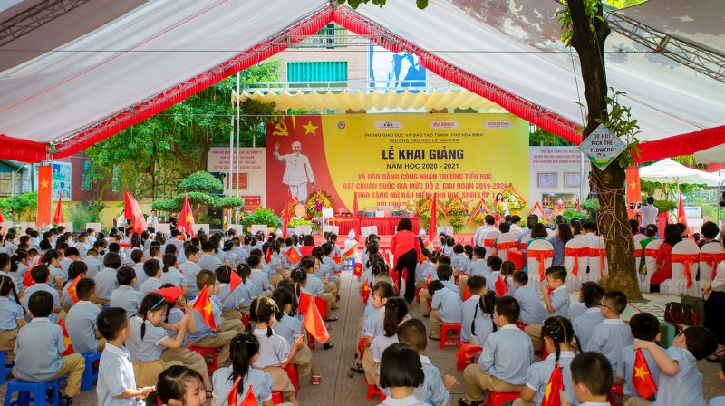 Tên câu chuyện: “MÓN QUÀ BẤT NGỜ”