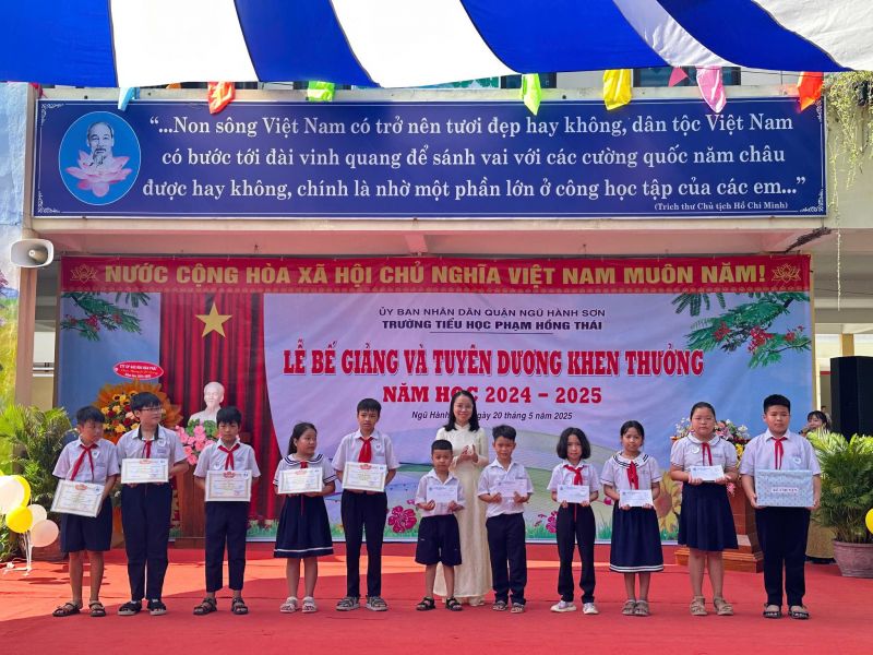 Trường Tiểu Học Phạm Hồng Thái